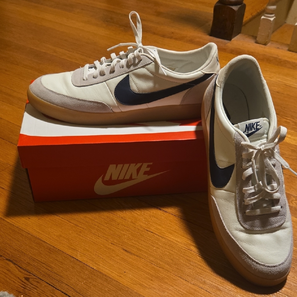Nike Men's White and Navy Sneakers